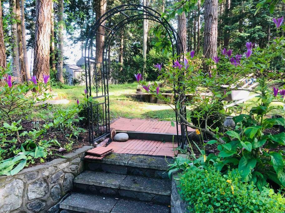 Saanichton Waterfront 2Br Suite With Superb Views Buitenkant foto