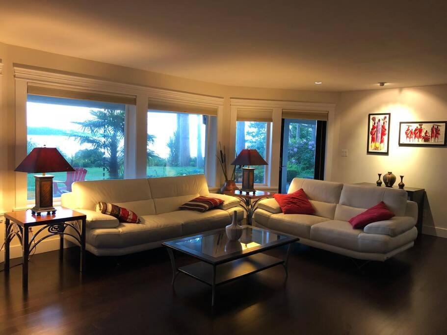 Saanichton Waterfront 2Br Suite With Superb Views Buitenkant foto